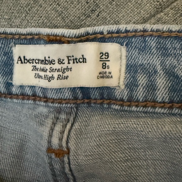 Abercrombie & Fitch Light Blue High Rise Size 8/29 Jean Shorts💎EUC Retails $70 - Picture 2 of 6